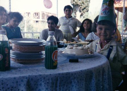 Celebrating my 5th or 6th birthday - 5. ya da 6. yagnm...